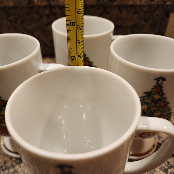 Mount Clemens Pottery Christmas Tree Footed Mugs, Set of 4 - Picture 4 of 8